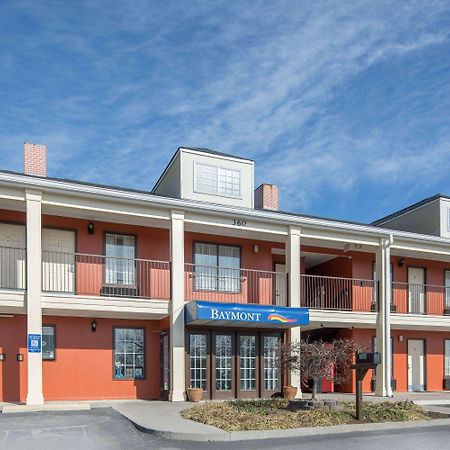 Baymont By Wyndham Cleveland Motel Exterior photo